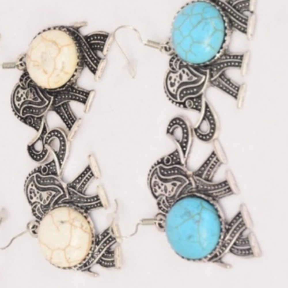 Silver White Stone Elephant Earrings  Fashion Jewelry - Picture 2 of 5